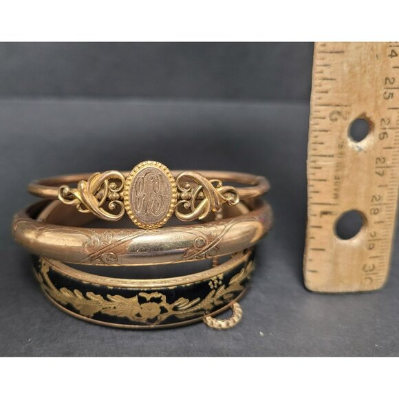 Vintage Gold Tone Bangle Bracelet Lot Set of 3 Ornate Engraved Black Enamel 26 - Picture 10 of 12
